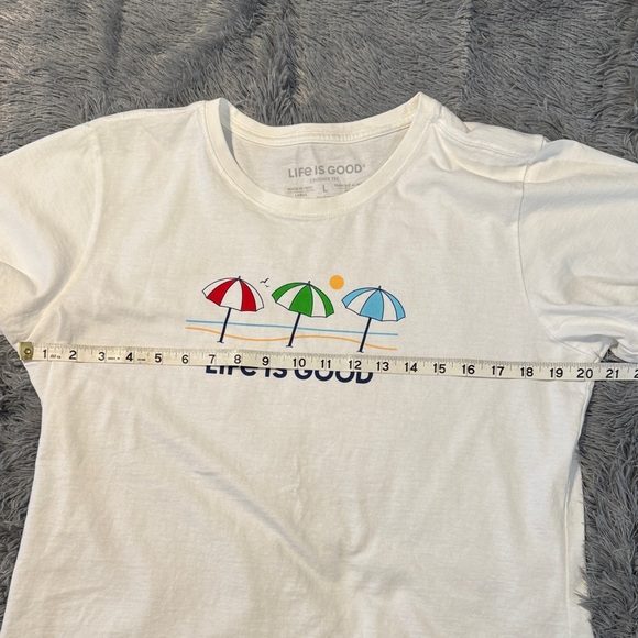 NWOT, Life Is Good Tee with Colorful Umbrella Print - 100% cotton - Picture 6 of 7